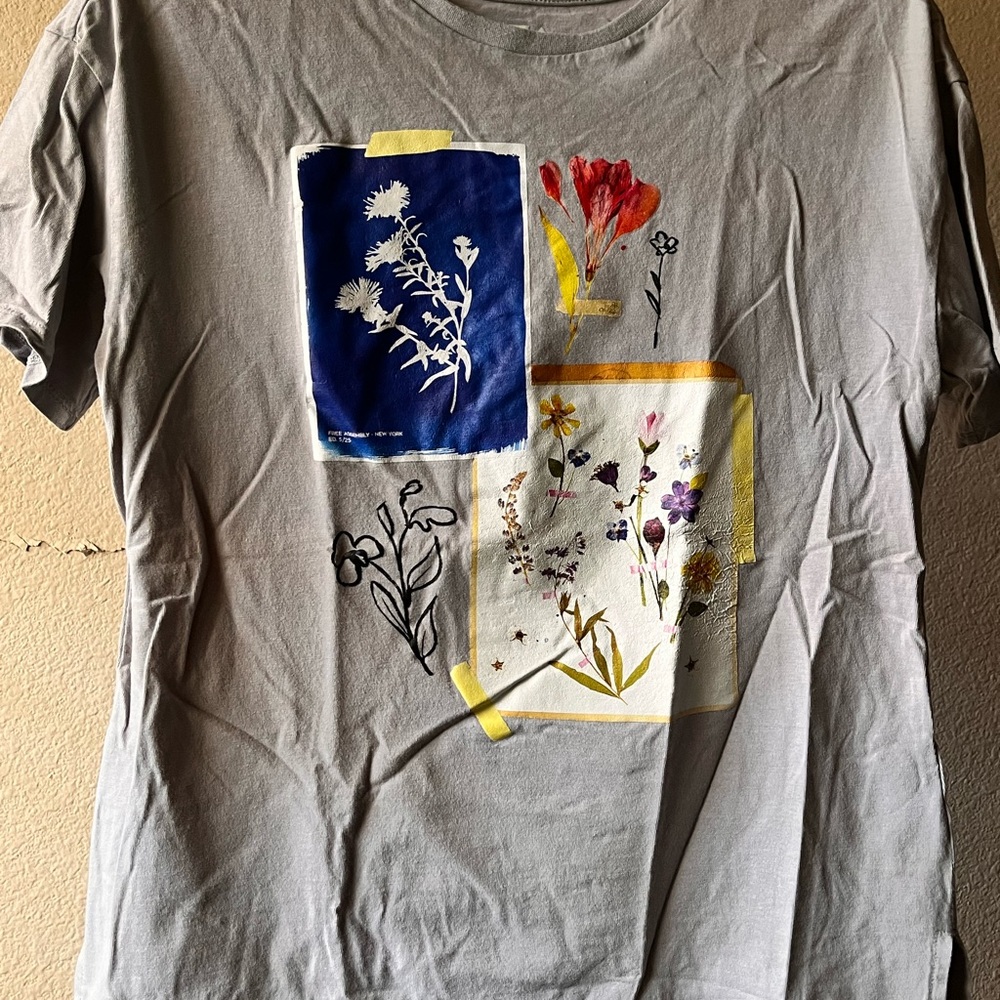 Free Assembly Gray T-Shirt with Floral Accents